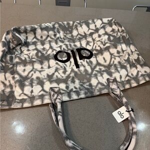 ALO Yoga Gray and White Tote Bag